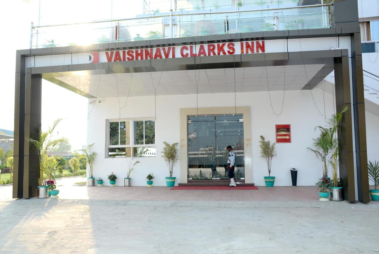 Vaishnavi Clarks Inn Buxar Exteriör bild