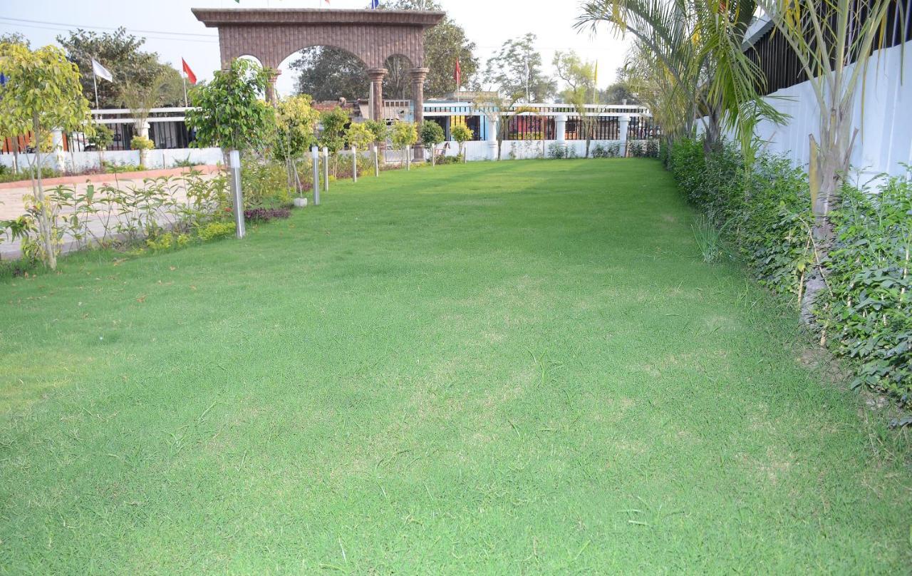 Vaishnavi Clarks Inn Buxar Exteriör bild