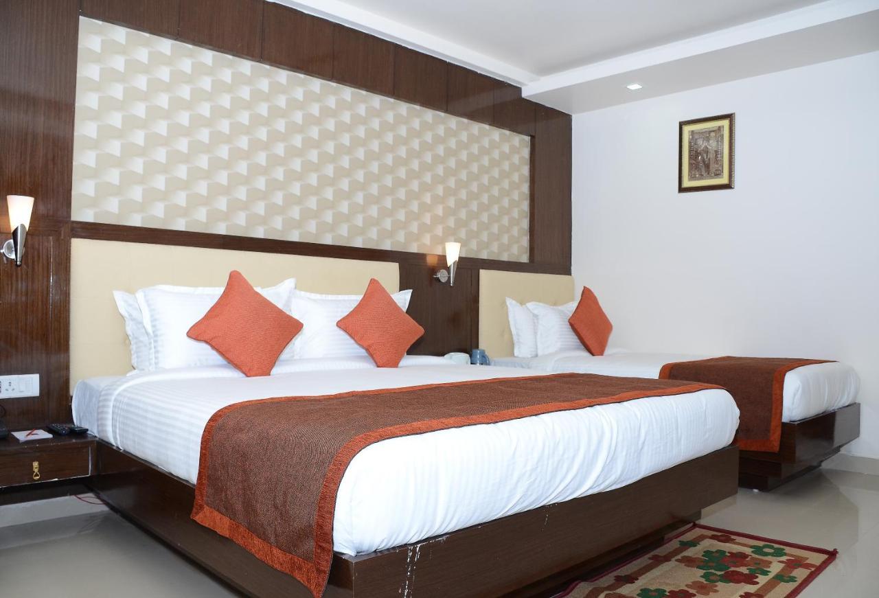 Vaishnavi Clarks Inn Buxar Exteriör bild